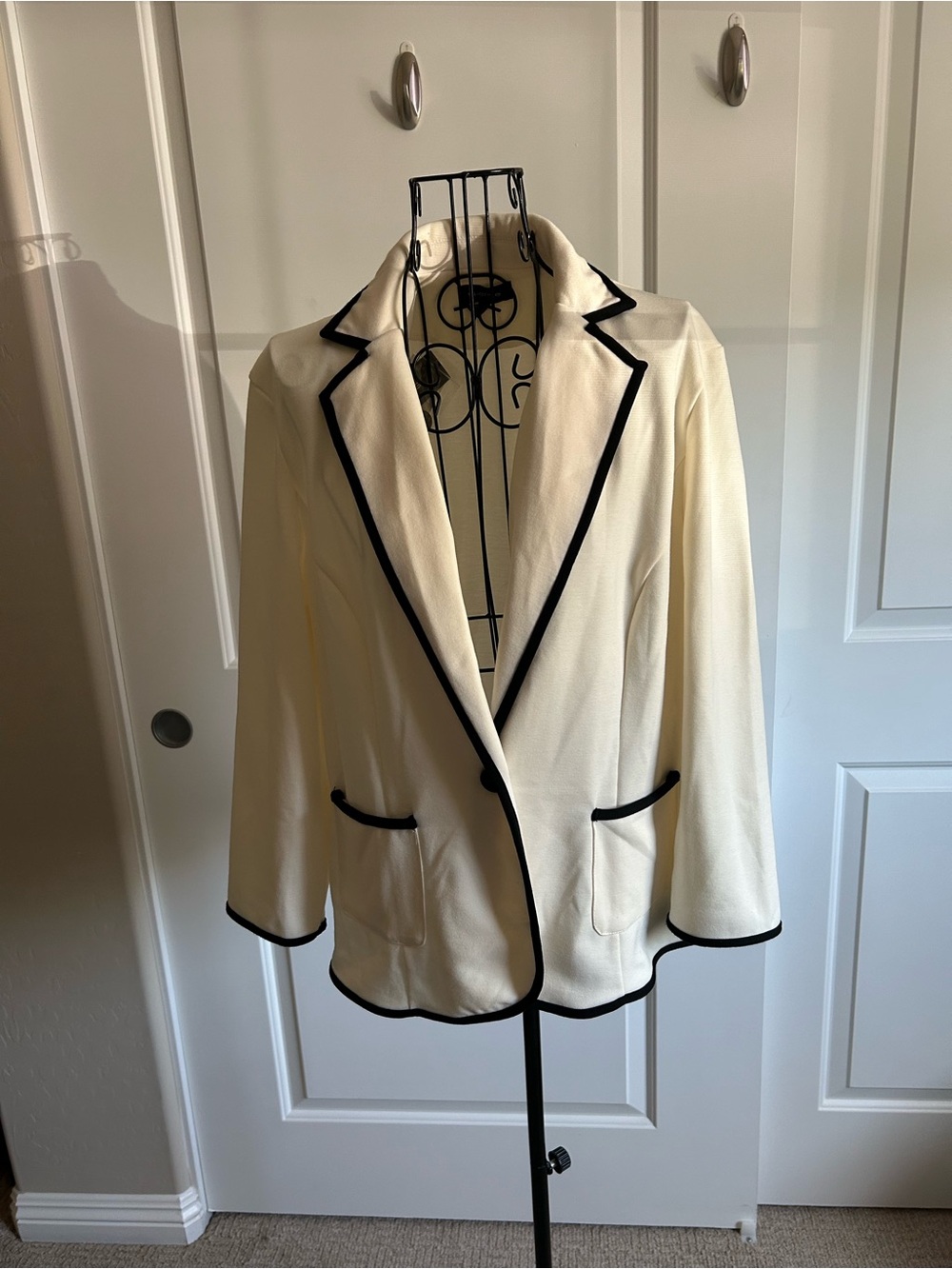 Spense Cream Blazer with Black Piping